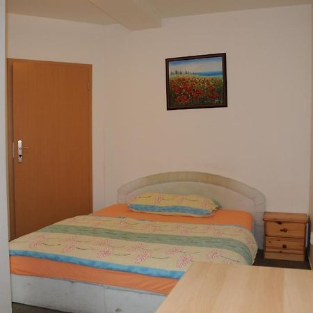 Penzion Pupendo Hradec Králové Екстериор снимка
