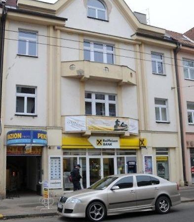 Penzion Pupendo Hradec Králové Екстериор снимка